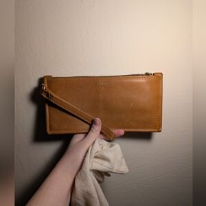 TOUNT Tan Leather Wristlet Clutch